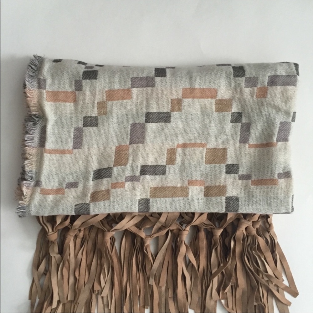 NWOT AhuJasons pashmina scarf